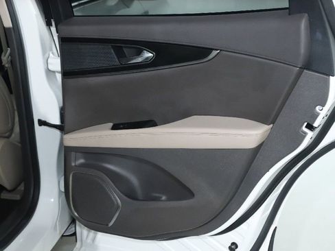 Used 2022 Lincoln Nautilus Reserve image 32