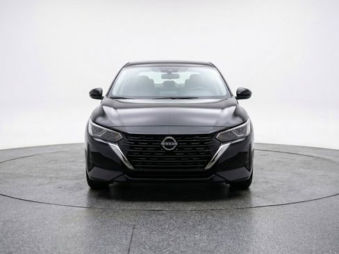 Used 2025 Nissan Sentra SV FWD image 2