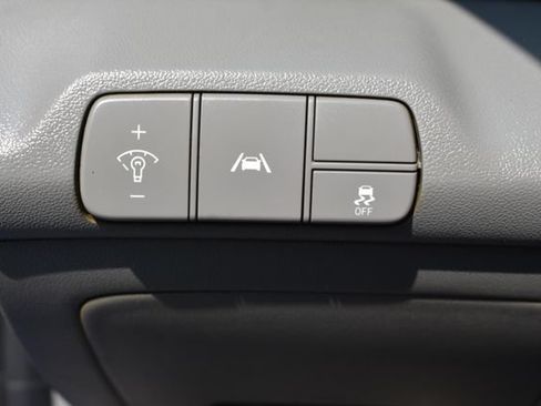 Used 2023 Hyundai Elantra SEL w/ Convenience Package FWD image 19