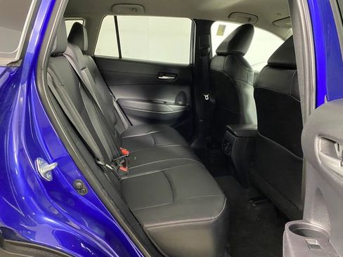 Used 2024 Toyota Corolla Cross XLE image 9