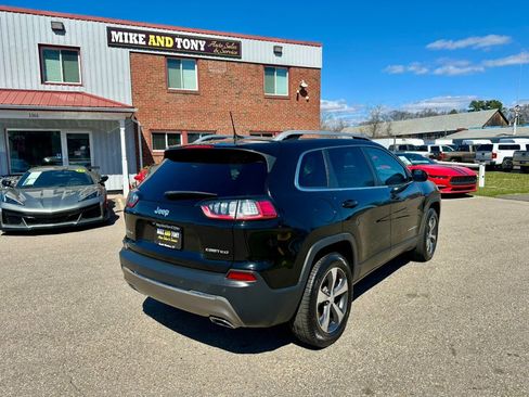 Used 2019 Jeep Cherokee Limited image 6