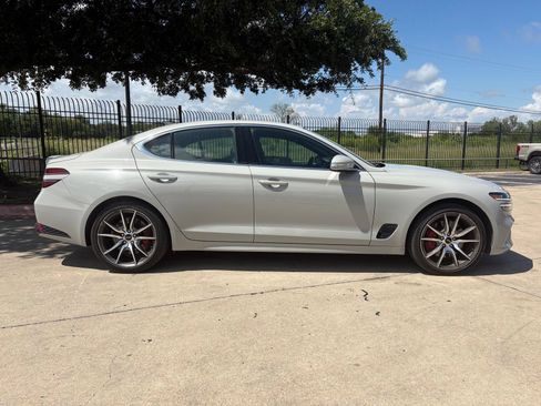 Used 2025 Genesis G70 2.5T AWD/4WD image 2