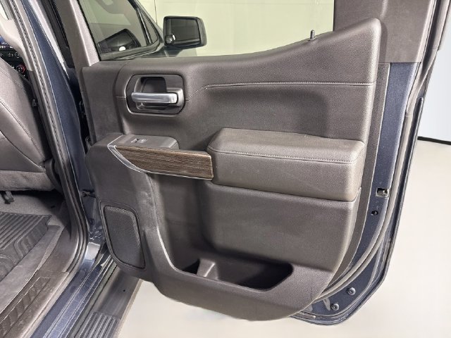 Used 2021 Chevrolet Silverado 1500 RST w/ Convenience Package II AWD/4WD image 27