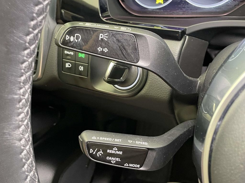Certified 2023 Porsche Cayenne AWD/4WD image 40