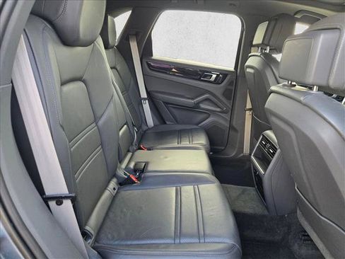 Used 2019 Porsche Cayenne AWD/4WD image 21