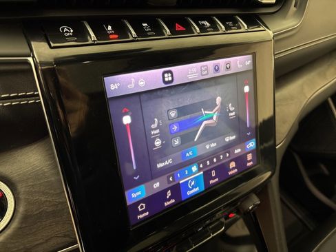 Used 2022 Jeep Grand Cherokee Limited w/ Trailer Tow Prep Group (B) image 24