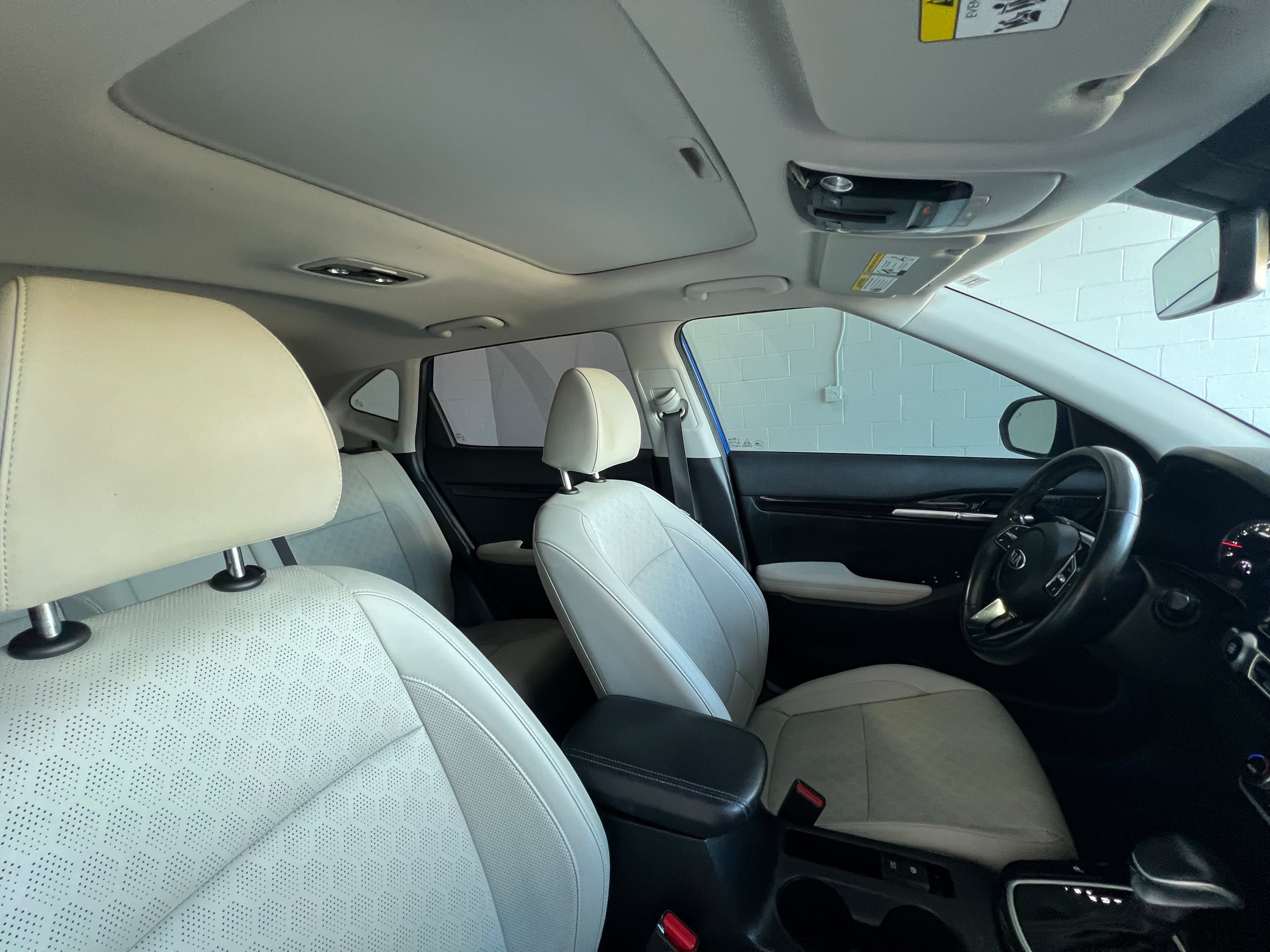 Used 2021 Kia Seltos SX w/ SX Sunroof Package AWD/4WD image 15