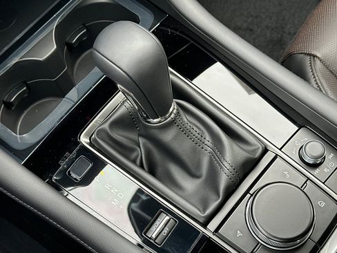 New 2026 MAZDA MAZDA3 2.5 Turbo Sedan w/Premium Plus image 24