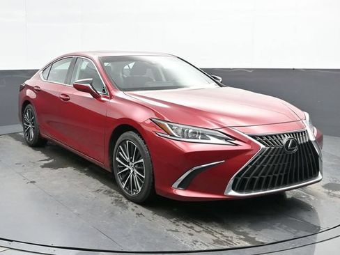 Used 2024 Lexus ES 350 w/ Premium Package FWD image 2