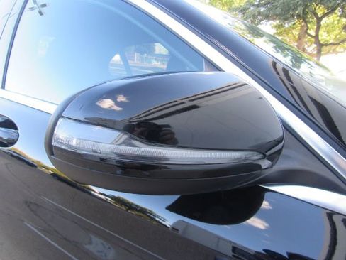 Used 2019 Mercedes-Benz C 300 Sedan image 23