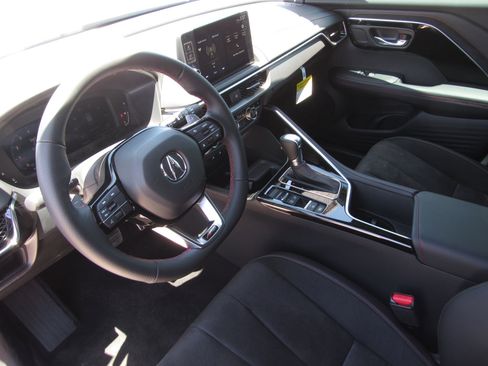 Certified 2025 Acura ADX A-Spec image 18