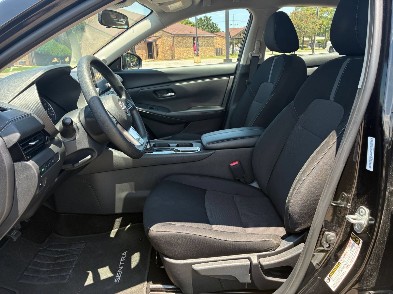 Used 2025 Nissan Sentra SV FWD image 24