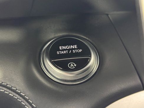 Used 2022 Mercedes-Benz SL 55 AMG AMG SL 55 w/ Driver Assistance Package image 26