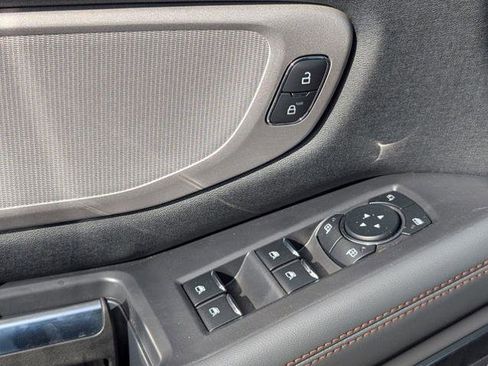 New 2025 Ford Expedition Active image 18