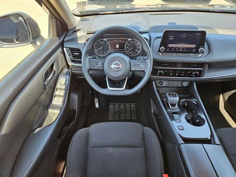 Used 2024 Nissan Rogue S FWD image 27