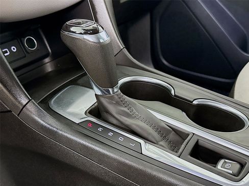 Used 2020 Chevrolet Equinox LS w/ LS Convenience Package image 17