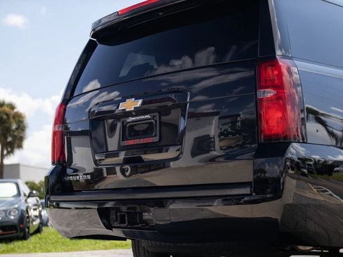 Used 2015 Chevrolet Suburban LT RWD image 12