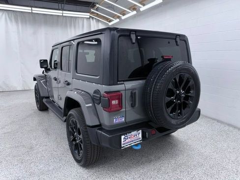 Used 2023 Jeep Wrangler Unlimited Sahara w/ Cold Weather Group AWD/4WD image 4