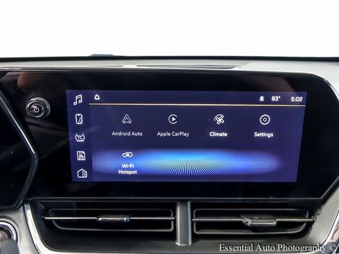 Used 2025 Chevrolet Trax LT FWD image 14