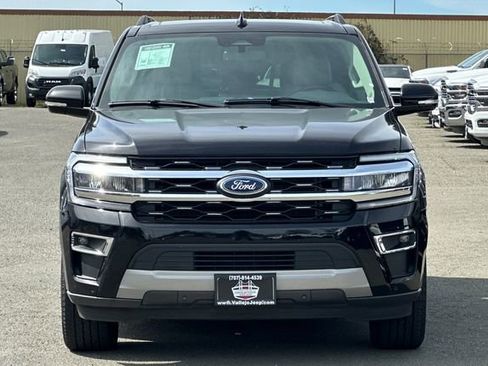 Used 2024 Ford Expedition Limited image 9
