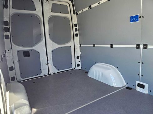 New 2025 Mercedes-Benz Sprinter 2500 image 13