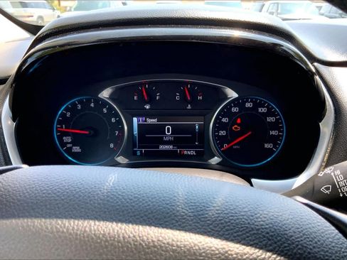 Used 2019 Chevrolet Traverse LT FWD image 25