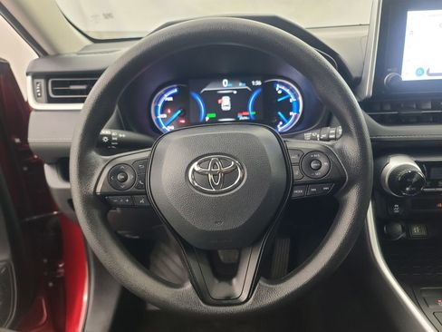 Used 2025 Toyota RAV4 XLE image 31
