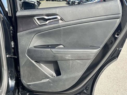 Used 2025 Kia Sportage EX w/ Premium Package image 24