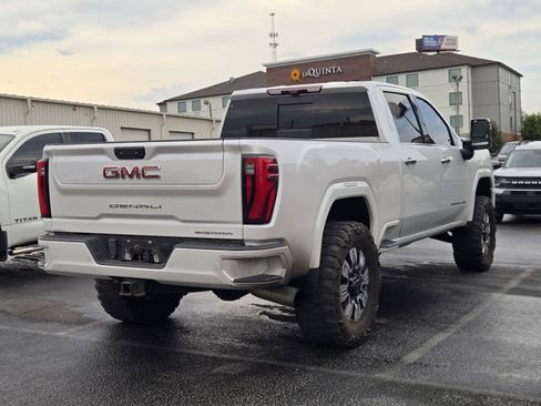 Used 2024 GMC Sierra 2500 Denali w/ Denali Reserve Package AWD/4WD image 5
