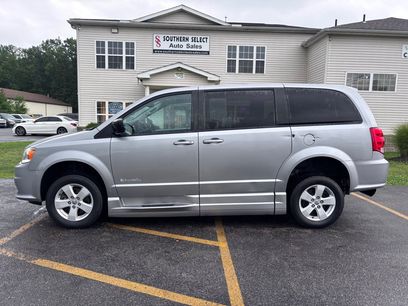 Used 2018 Dodge Grand Caravan SE w/ Rear Park Assist Package