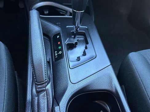 Used 2016 Toyota RAV4 LE image 19