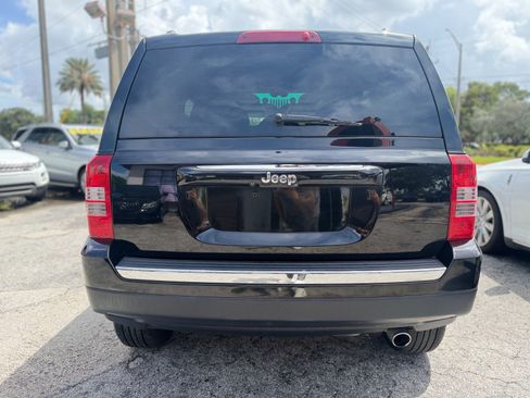 Used 2017 Jeep Patriot High Altitude AWD/4WD image 4