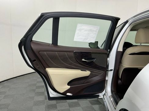 Used 2019 Lexus LS 500 w/ Interior Upgrade Package RWD image 24