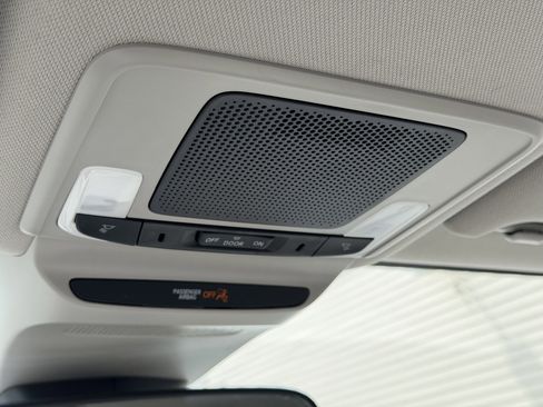 Used 2023 Honda HR-V LX image 21