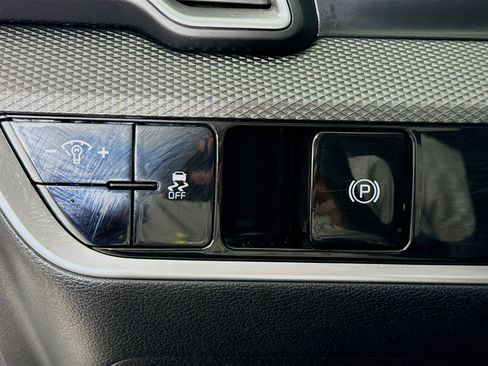 Used 2023 Kia Sportage LX AWD/4WD image 9