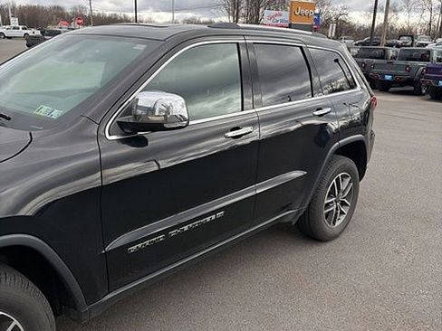 Used 2022 Jeep Grand Cherokee Limited image 2