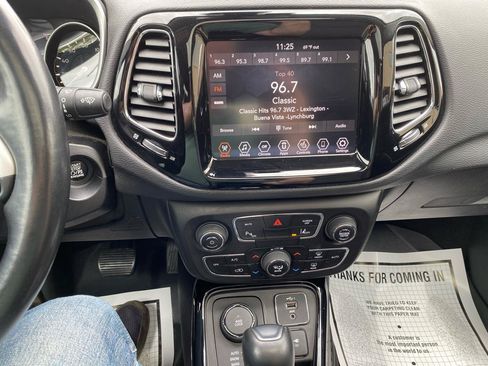 Used 2021 Jeep Compass Limited w/ Sun and Sound Group AWD/4WD image 13