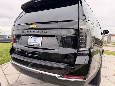 Used 2026 Chevrolet Suburban LT w/ Comfort Package AWD/4WD image 38