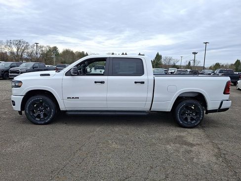 New 2026 RAM 1500 4x4 Crew Cab image 5