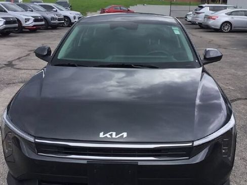 Used 2025 Kia K4 FWD image 1