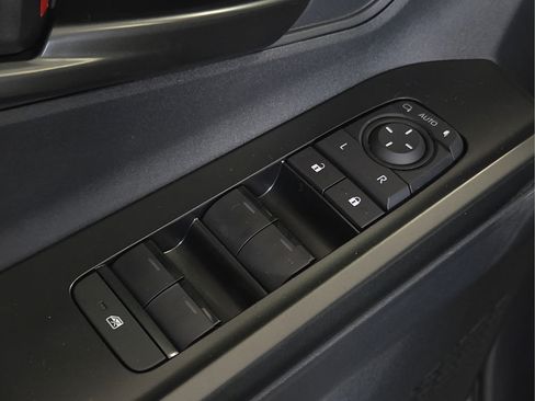 New 2026 Toyota C-HR AWD/4WD image 19