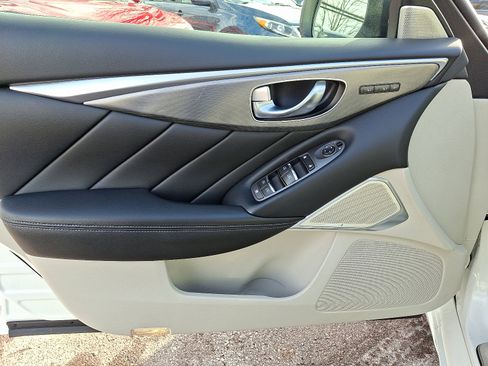 Used 2017 INFINITI Q50 3.0t Premium w/ 3.0T Premium Plus Package image 12