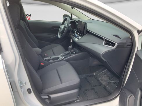 Used 2023 Toyota Corolla LE FWD image 11