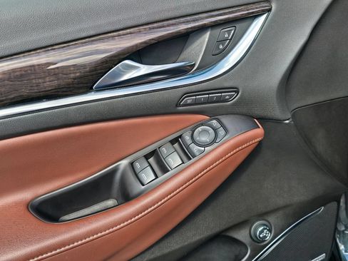 Certified 2018 Buick Enclave Avenir w/ Avenir Technology Package AWD/4WD image 21