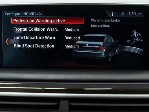 Used 2018 BMW 740i xDrive AWD/4WD image 30
