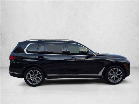 Used 2023 BMW X7 xDrive40i AWD/4WD image 4