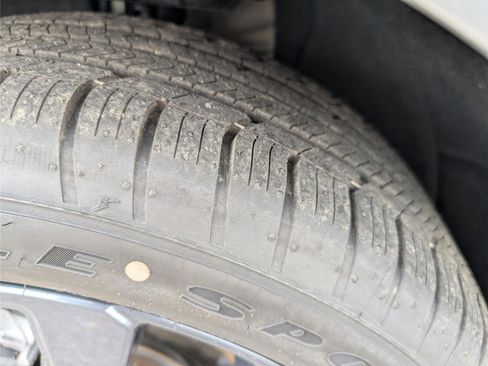 Used 2024 Chevrolet Equinox RS w/ RS Leather Package image 10