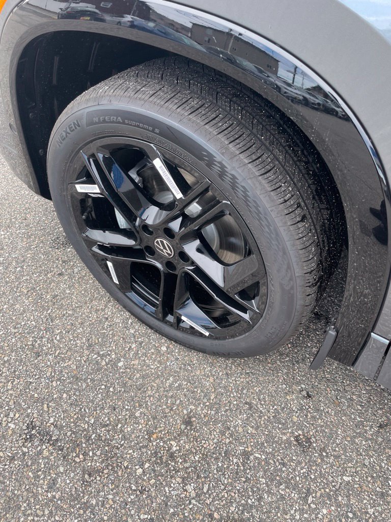 New 2026 Volkswagen Tiguan SE R-Line AWD/4WD image 10