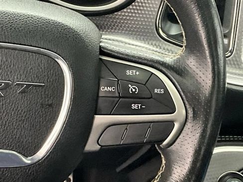 Used 2016 Dodge Challenger SRT Hellcat RWD image 22