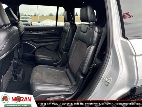 Used 2022 Jeep Grand Cherokee L Laredo image 25